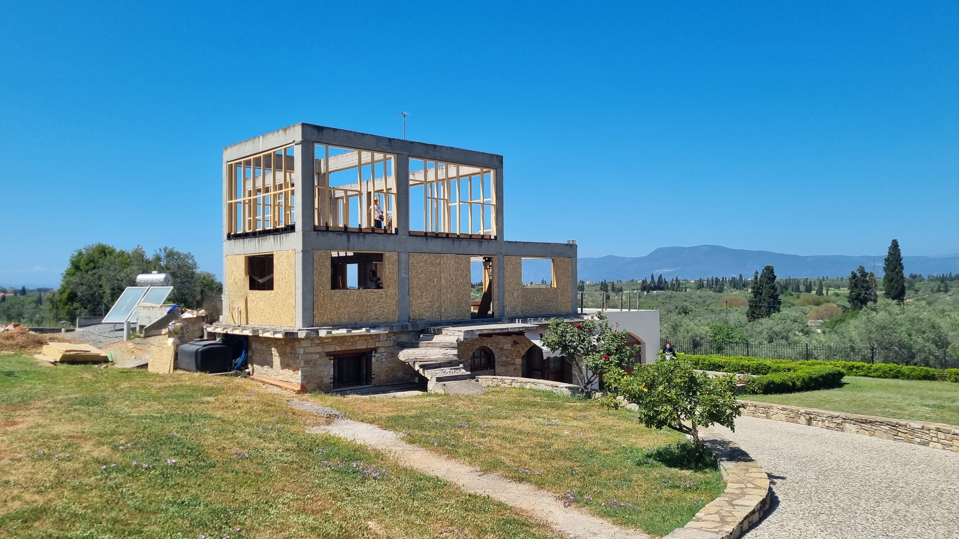 αξιοποίσηση μπέτινου σκελετού hybrid building Wands Βασίλαινας οικολογικές ενεργειακές κατοικίες