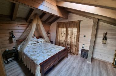 bedroom υπνοδωμάτια Βασίλαινας ξύλινα σπίτια με κορμό log houses ecological greenbuilding