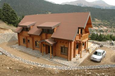 σκάλες Βασίλαινας ξύλινα σπίτια με κορμό log houses ecological greenbuilding