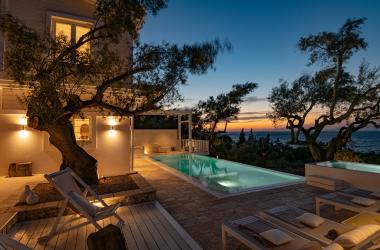 Sunset in Lefkada Ενεργειακές κατοικίες Ξύλινα σπίτια Λευκάδα ξενοδοχεία