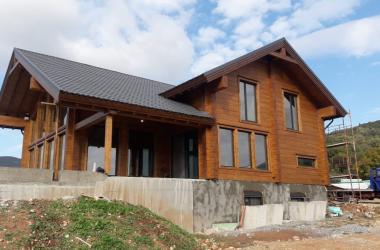 ξύλινα, ξύλου σπίτια κατοικίες προκατ φιλανδικά Τουριστικά καταλύματα οικολογικά